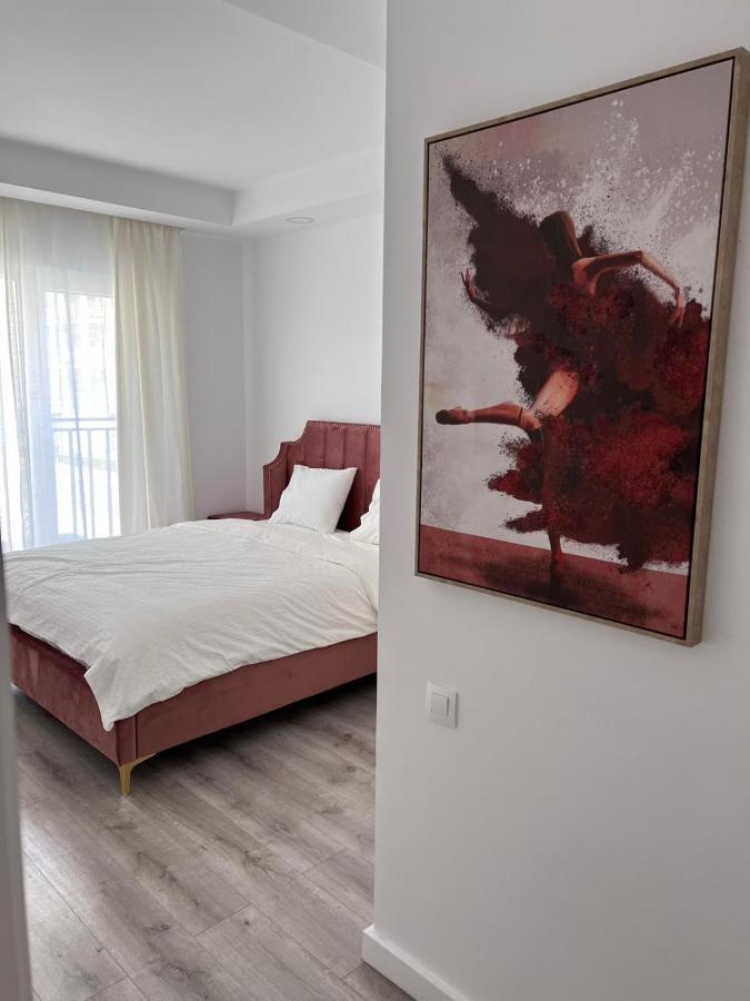 Cosmopolis Bliss: Your Home Away From Home Stefanestii de Jos Экстерьер фото