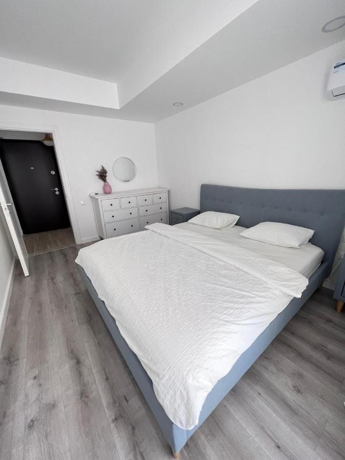Cosmopolis Bliss: Your Home Away From Home Stefanestii de Jos Экстерьер фото
